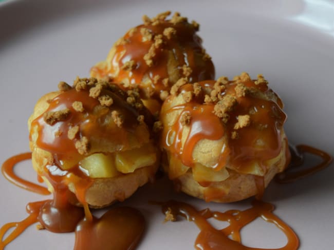 Choux à la Pomme et au Caramel