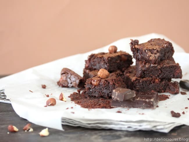 Brownie aux noisettes et au chocolat