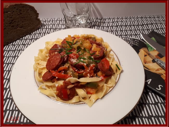 Tagliatelles au chorizo et poivron