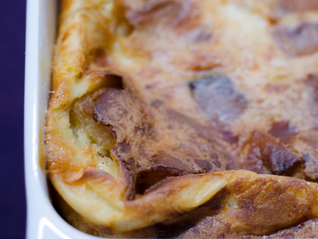 Clafoutis aux pommes avec une touche de rhum