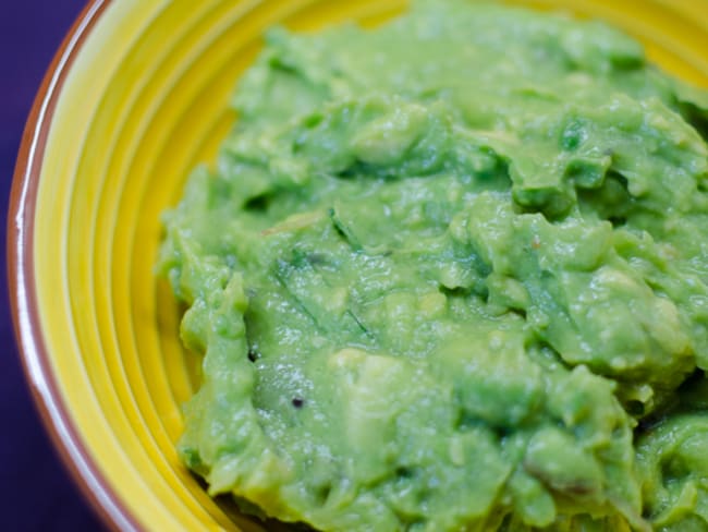 Guacamole à l'avocat et au kiwi