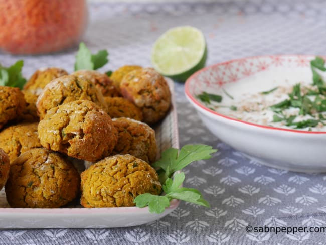 Falafels de lentilles corail et sauce citron vert