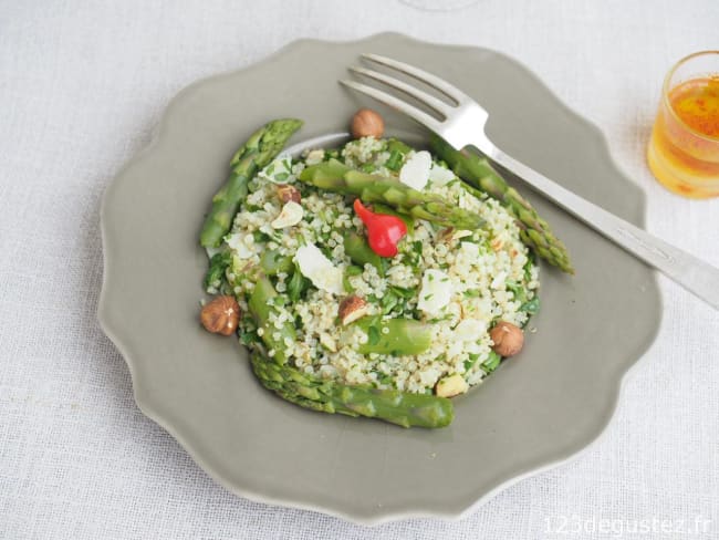 Salade de quinoa aux asperges et parmesan