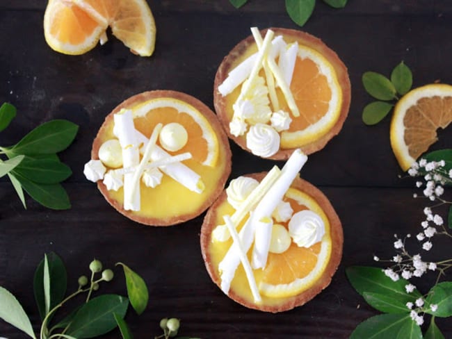 Tartelettes au curd d'orange et petites meringues croquantes