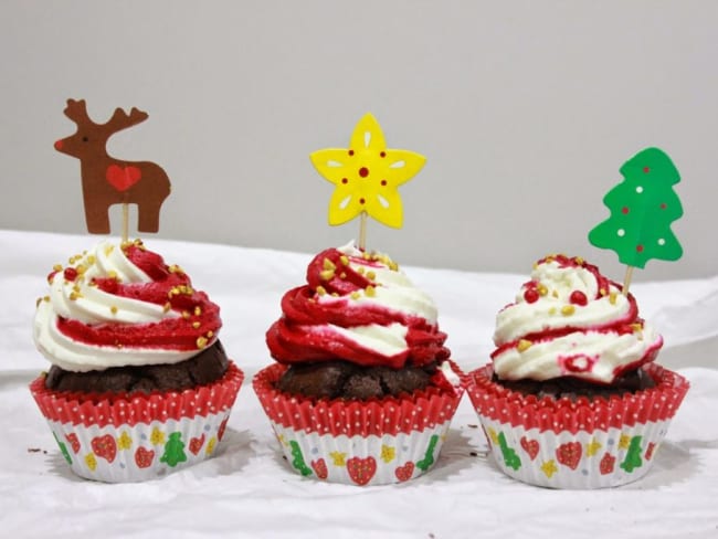 Cupcakes de noël au chocolat et à la chantilly