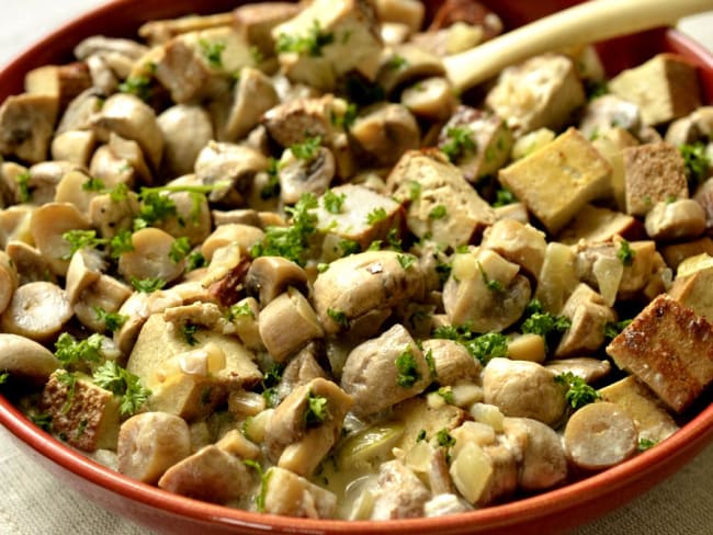 Tofu fumé et champignons sauce moutarde