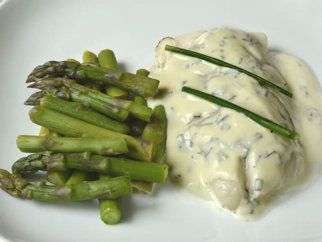 Eglefin aux asperges vertes sauce citronnée