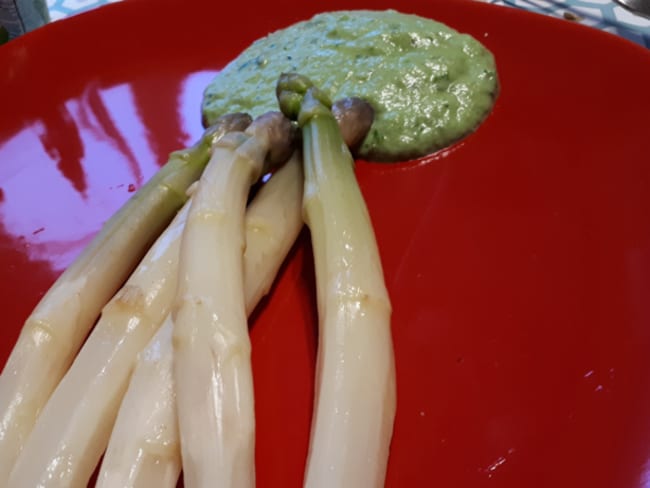 Asperges, sauce asperge aux herbes