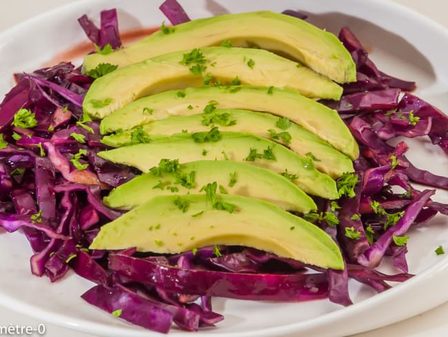 Salade de chou rouge à l'avocat