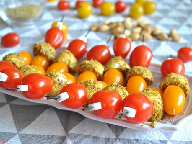 Brochettes tomates mozza pistache