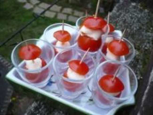 Amuse-Bouches de Tomates-Cerises et Mozzarella