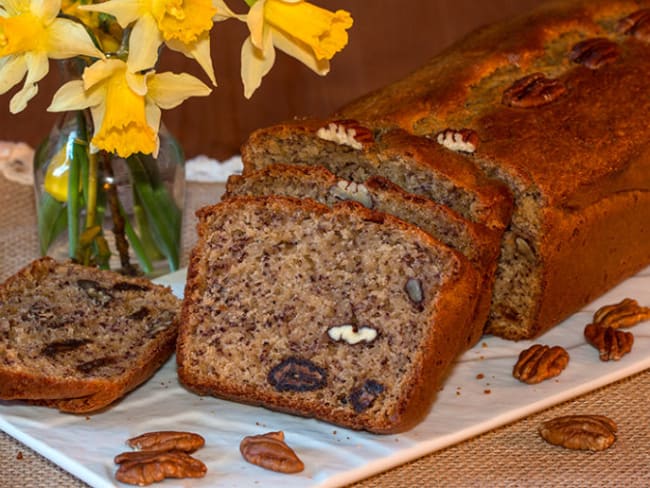 Cake moelleux à la banane et aux noix de pécan