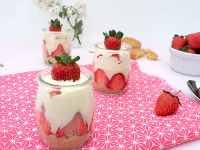 Tiramisu aux fraises et chocolat blanc