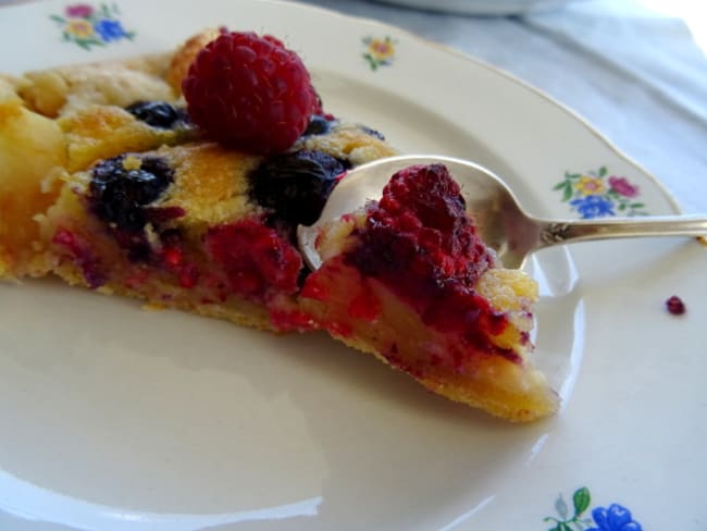 Tarte aux pommes et fruits rouges