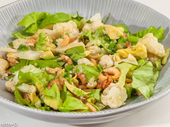 Salade de chou fleur, avocat et crevettes