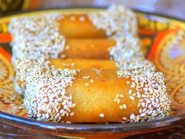 Cigares aux amandes et au miel pour ramadan