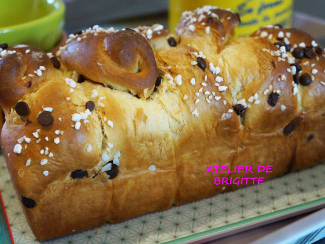 Brioche filante, extra moelleuse et fondante aux pépites de chocolat