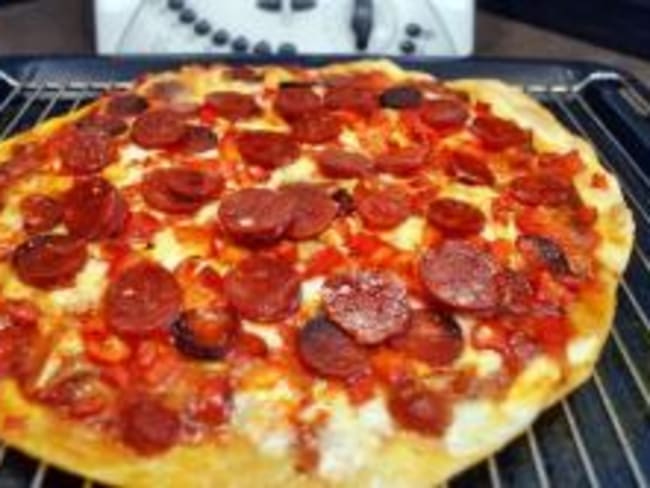 Pizza chorizo poivrons au thermomix facile et rapide