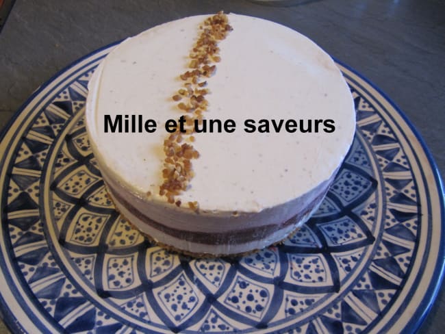 Entremet dragées et son insert aux fruits rouges