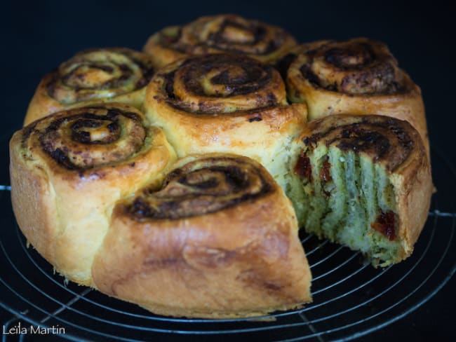 Chinois ou Schneckekueche, pesto de basilic, tomates confites et mozzarella