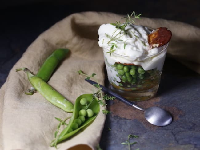 Petits pois au jambon ibérique et espuma de pommes de terre