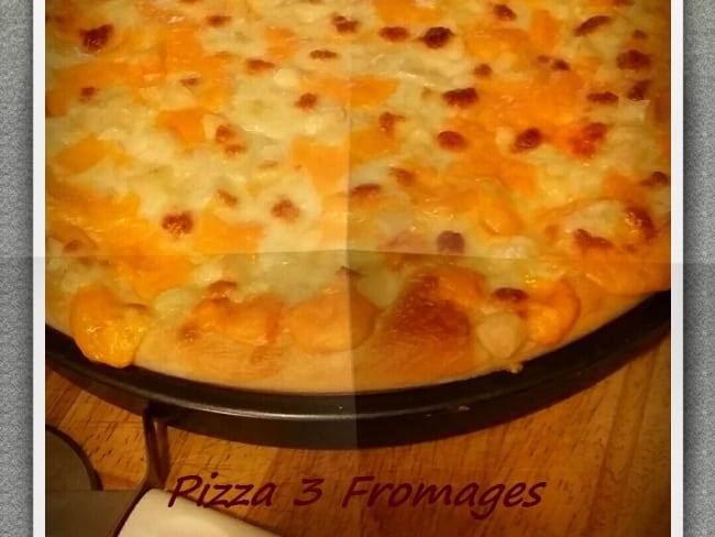 Pizza 3 fromages mozzarella gruyère et mimolette