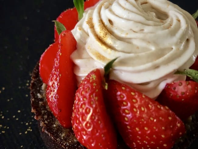 Tartelettes aux fraises pralinées