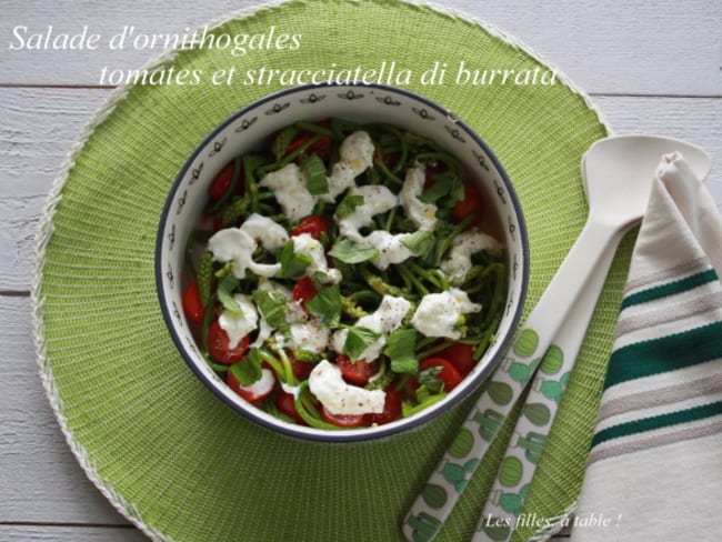 Salade d’ornithogales, tomates cerises et stracciatella de burrata