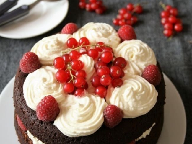 Moelleux au chocolat garni à la crème mascarpone et framboises