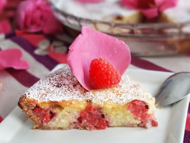 Le clafoutis framboises à l’eau de rose de Christophe Michalak