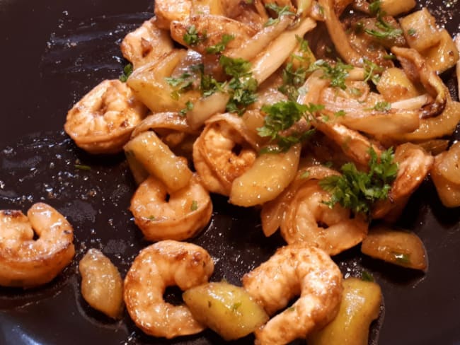 Wok de crevettes, concombre, fenouil et gingembre