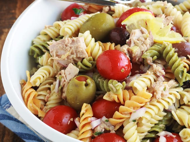 Salade de pâtes au thon en boîte