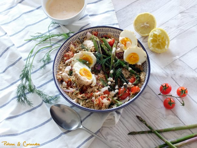 Couscous, asperges et oeufs