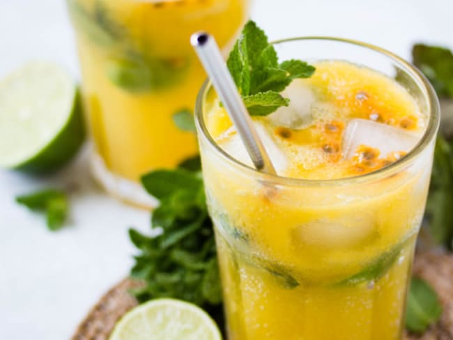 Cocktail Mojito twisté à la mangue et aux fruits de la passion