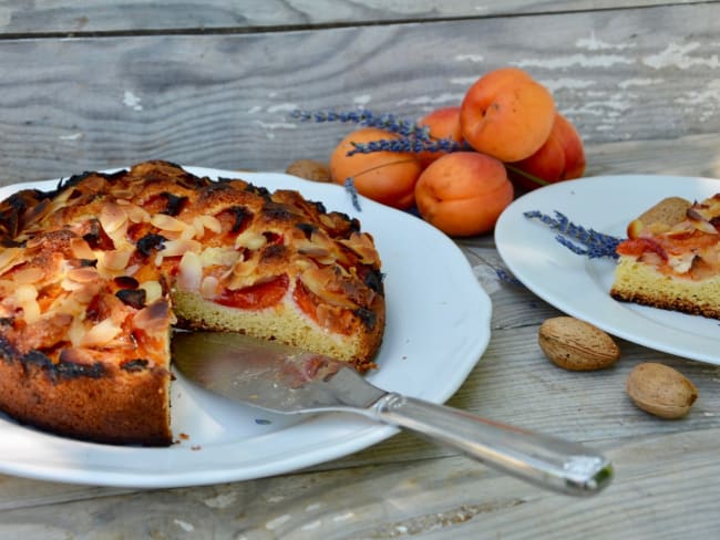 Gâteaux aux abricots et aux amandes