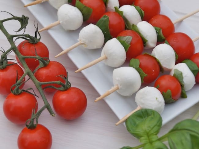 Brochettes façon salade caprese