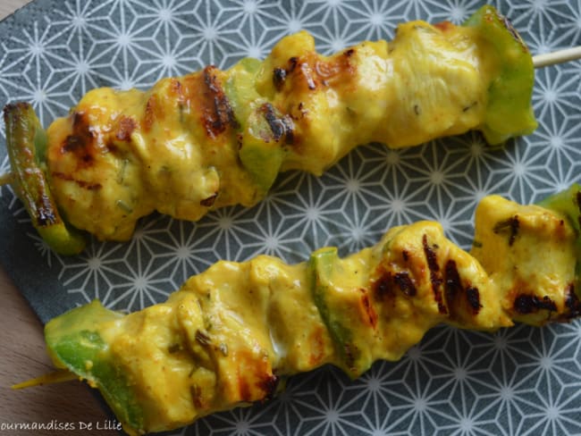 Brochettes de poulet au curry et au romarin