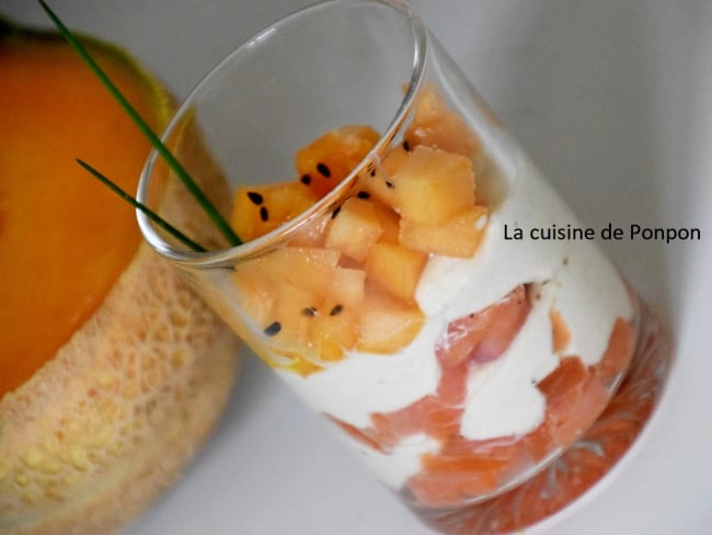 Verrine au saumon fumé, melon et crème d'artichaut