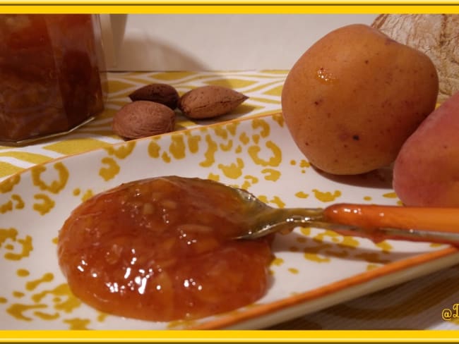 Confiture d'abricots vanille et amande