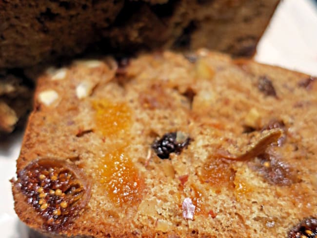 Cake aux fruits secs et aux épices