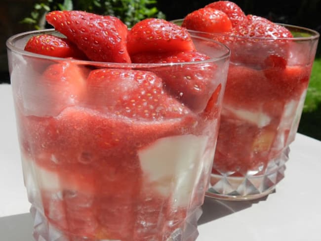 Trifle panacotta aux fraises