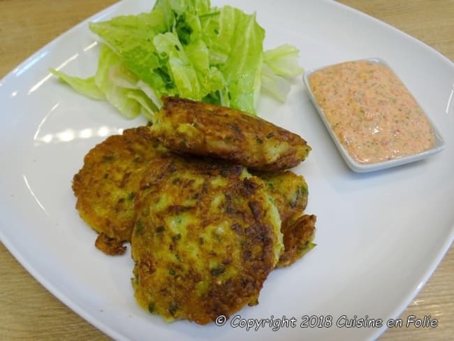 Croquettes de courgettes à la turque, sauce poivrons, coriandre, citron