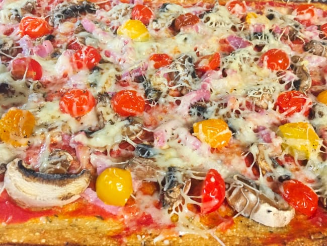 Pizza et sa pâte au chou-fleur (sans farine)