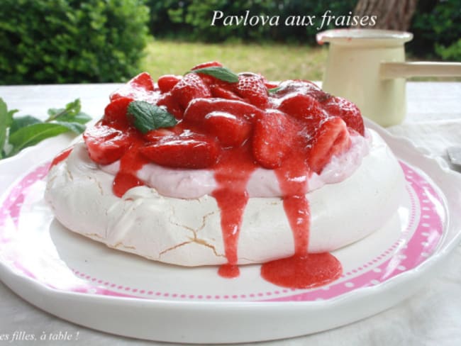 Pavlova aux fraises mara des bois