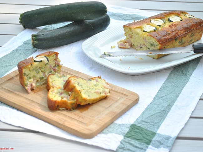 Cake courgettes lardons basilic