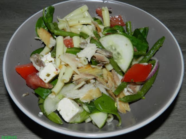 Salade de blé aux pâtes et maquereau fumé