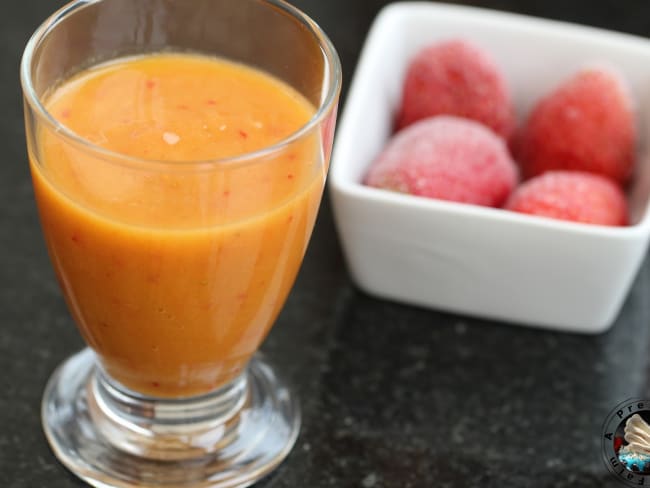 Smoothie de mangue aux fruits