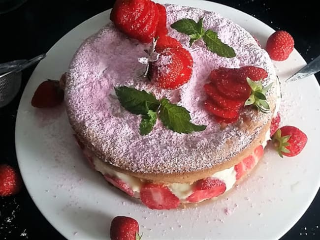 Fraisier rapide à la crème pâtissière