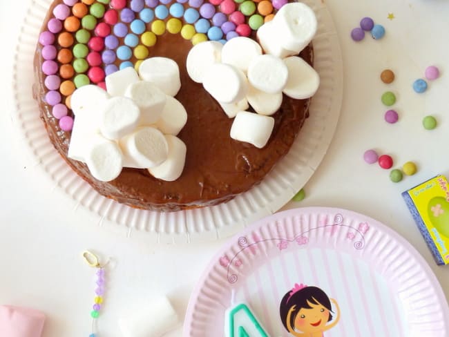 Gateau arc en ciel pour la maternelle