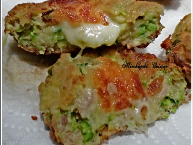 Croquettes de courgettes au thon et fromage italien scamorza